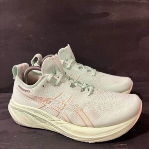 Asics Gel Nimbus 26 Women Size 10.5 Mint Tint Athletic Running Shoes Sneakers